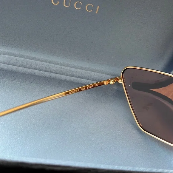 Gucci GG0538S gold cat eye women’s sunglasses, authentic NWT - Picture 11 of 15